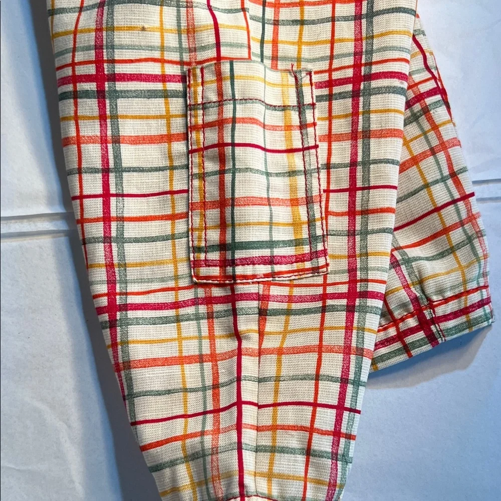 Vintage Sarah Louise 2 pc set with Elephant design. Cream and Multicolor​